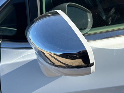 Used 2018 Chrysler Pacifica Limited FWD image 7
