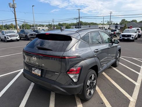 Used 2024 Hyundai Kona SEL AWD/4WD image 6