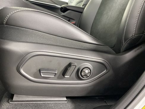 New 2026 Jeep Grand Cherokee L 4WD image 16