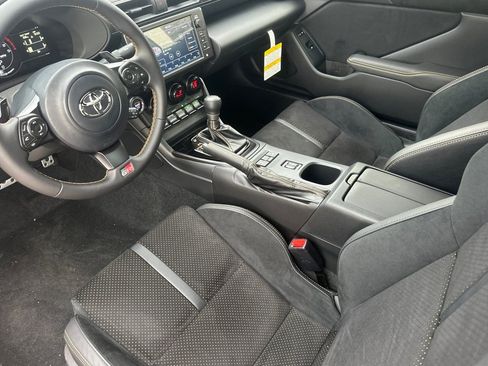 New 2026 Toyota GR86 YUZU Limited image 9
