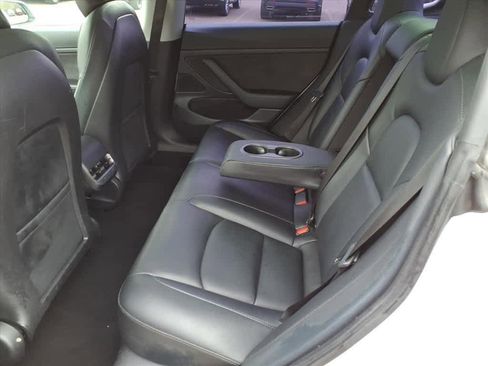 Used 2021 Tesla Model 3 Standard Range Plus image 10