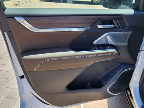 New 2026 GMC Acadia Denali Ultimate AWD/4WD image 13