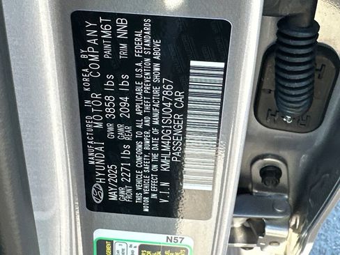 Certified 2025 Hyundai Elantra Sport FWD image 36