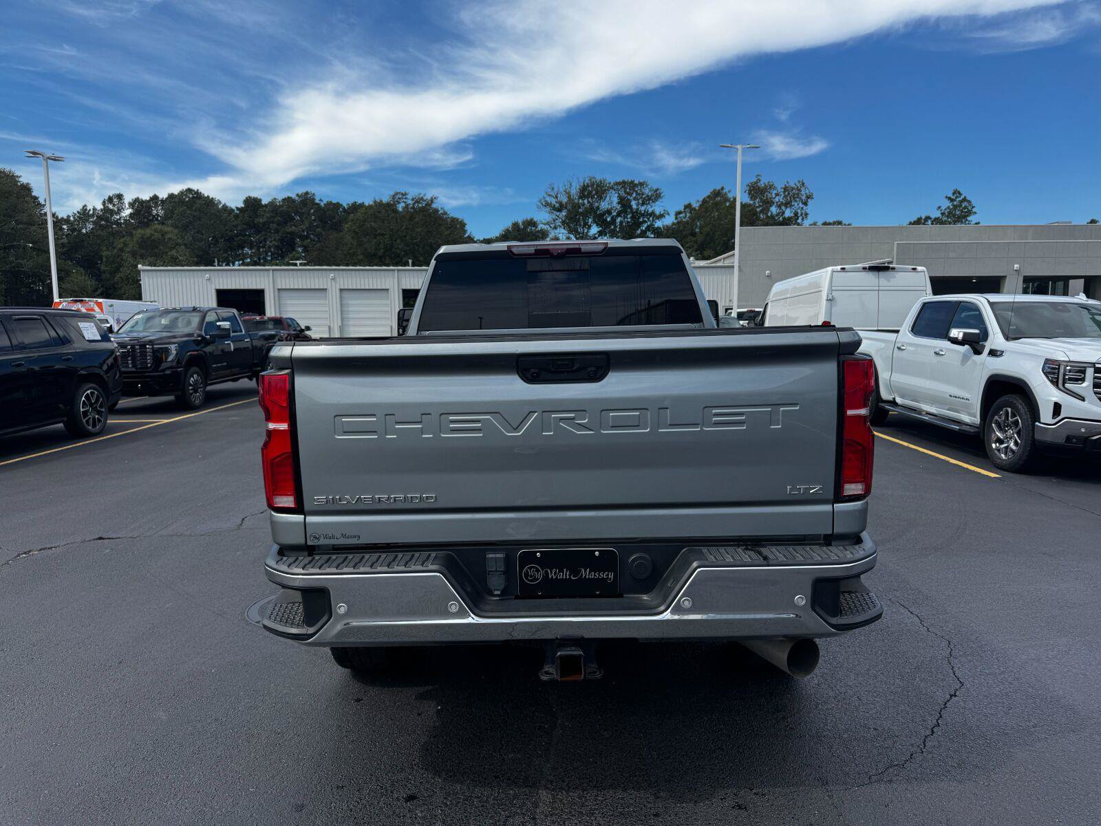Used 2024 Chevrolet Silverado 2500 LTZ w/ LTZ Plus Package AWD/4WD image 8