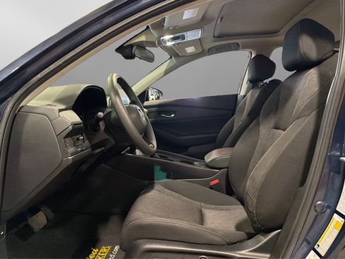 Used 2023 Honda Accord EX image 17