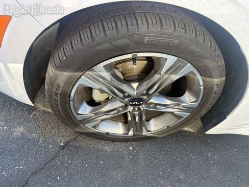 Used 2022 Kia K5 EX image 7