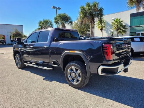 Used 2025 GMC Sierra 2500 SLT w/ SLT Premium Package image 10