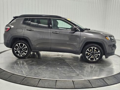 Used 2024 Jeep Compass Limited image 33