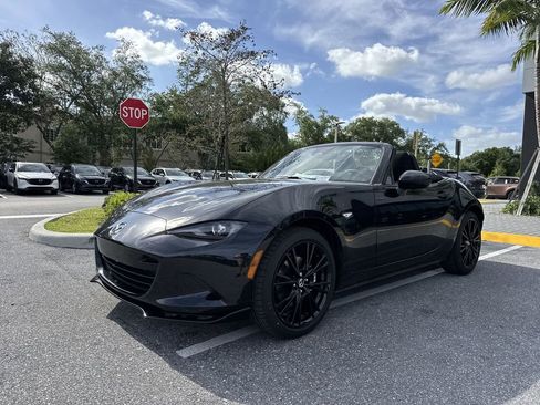 New 2026 MAZDA MX-5 Miata Club w/ Interior Package RWD image 28