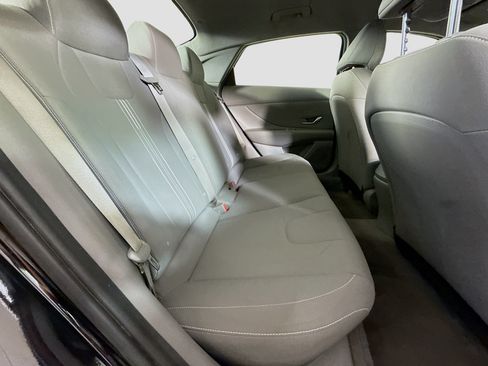 Used 2021 Hyundai Elantra SEL w/ Convenience Package FWD image 27