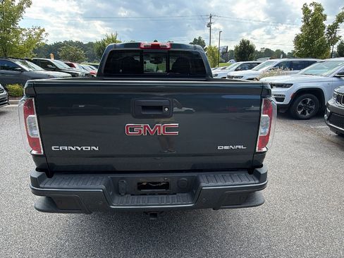 Used 2020 GMC Canyon Denali RWD image 9