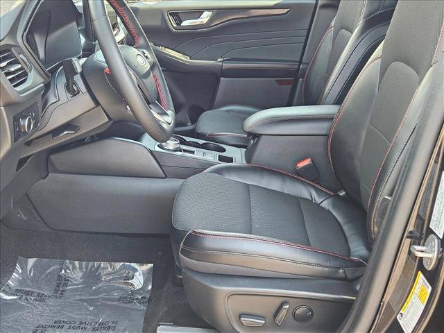 Used 2023 Ford Escape ST-Line w/ Tech Pack #1 AWD/4WD image 16
