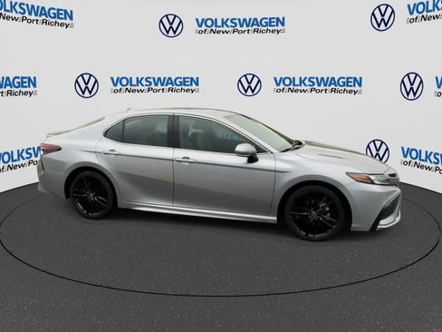 Used 2024 Toyota Camry XSE FWD image 9