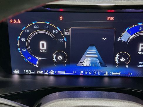 Used 2024 Chevrolet Colorado Z71 w/ Z71 Convenience Package 2 image 12