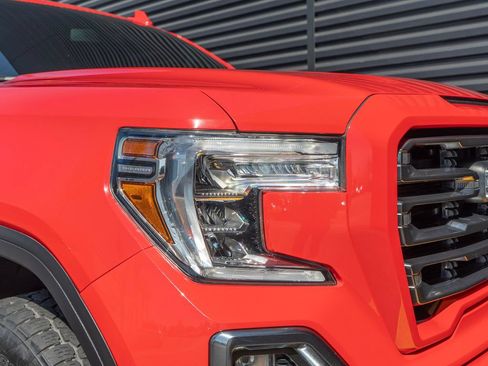 Used 2022 GMC Sierra 1500 AT4 w/ AT4 Preferred Package AWD/4WD image 13