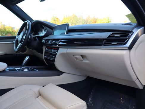 Used 2018 BMW X5 xDrive40e image 17