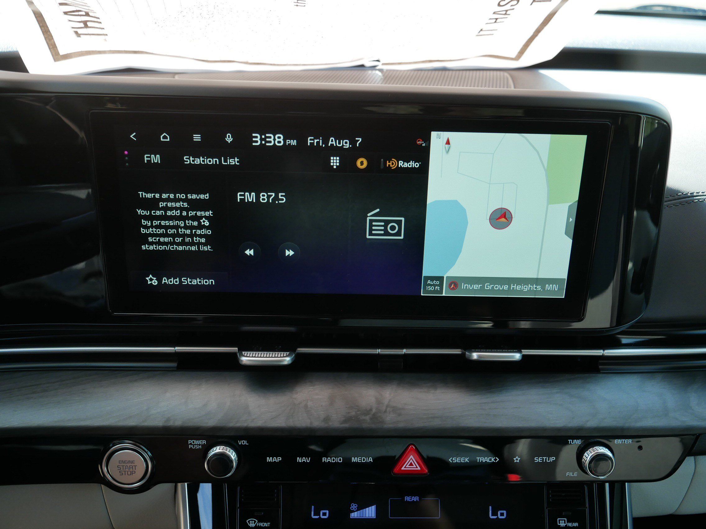 Certified 2024 Kia Carnival EX FWD image 22