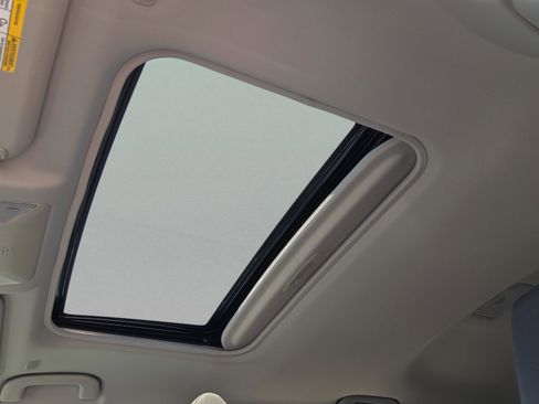 Certified 2025 Toyota RAV4 XLE w/ Convenience Package FWD image 17