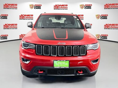 Used 2020 Jeep Grand Cherokee Trailhawk w/ Trailhawk Luxury Group AWD/4WD image 14