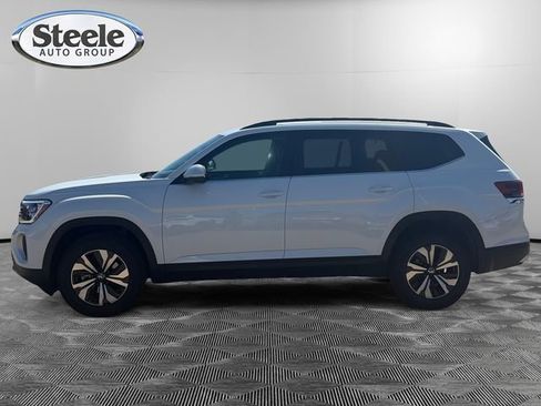 New 2026 Volkswagen Atlas SE FWD image 2
