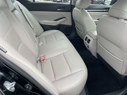 Used 2019 Nissan Altima 2.5 Platinum FWD image 25