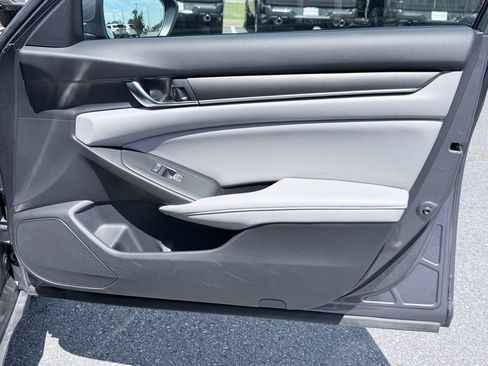 Used 2018 Honda Accord LX image 28
