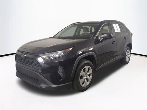 Used 2019 Toyota RAV4 LE FWD image 9