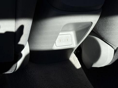 Certified 2025 Hyundai Elantra Sport image 14