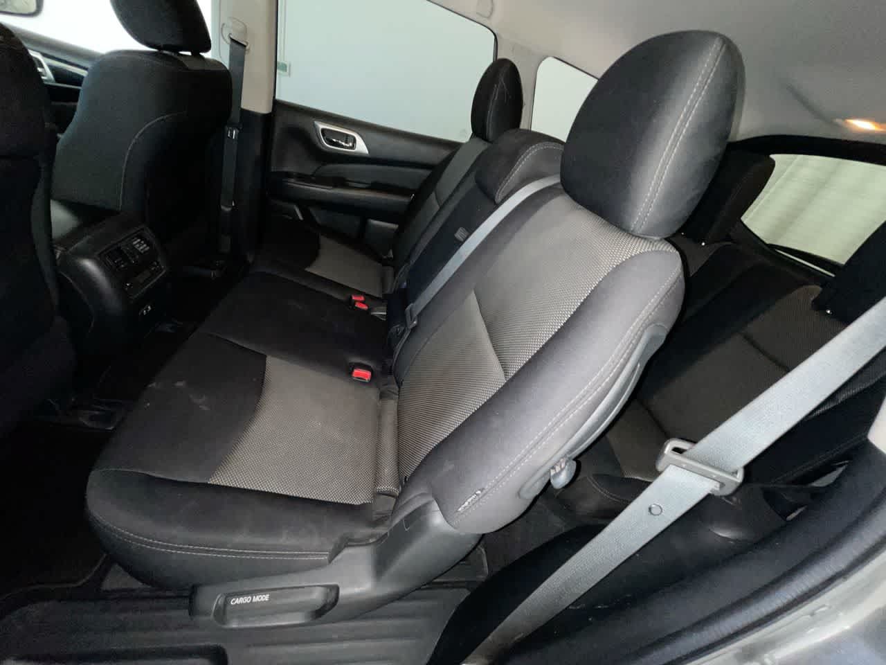 Used 2020 Nissan Pathfinder SV AWD/4WD image 21