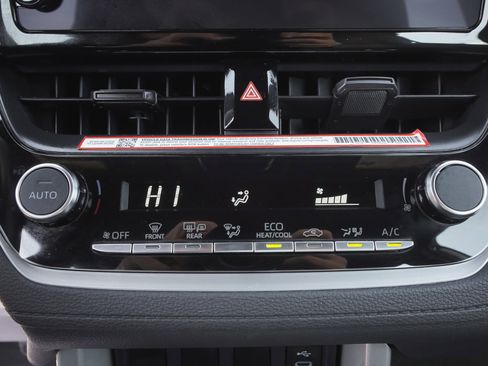 Used 2024 Toyota Corolla Cross AWD Hybrid image 26