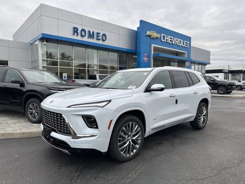 New 2026 Buick Enclave Avenir image 1