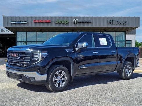 Used 2025 GMC Sierra 1500 SLT image 1