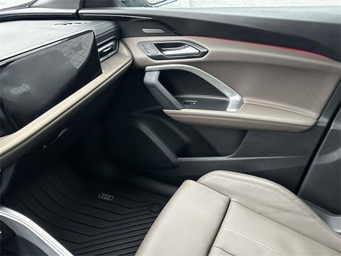 Certified 2025 Audi Q5 Premium Plus w/ Premium Plus image 34