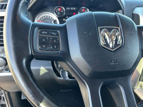 Used 2020 RAM 1500 Classic SLT w/ Luxury Group image 20