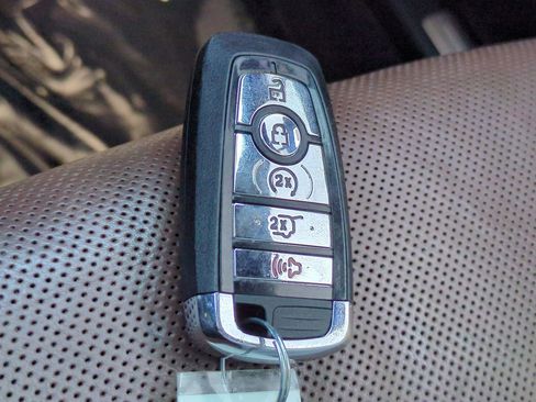 Certified 2023 Lincoln Nautilus Reserve w/ Monochromatic Package image 30