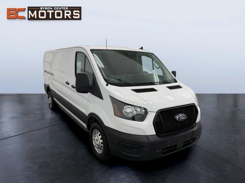 Used 2023 Ford Transit 250 Low Roof AWD image 6