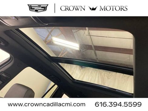Certified 2023 Cadillac XT6 Sport w/ Technology Package AWD/4WD image 14