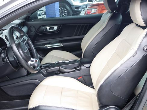 Used 2018 Ford Mustang GT Premium RWD image 14