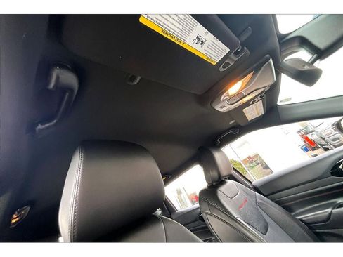 Used 2023 Jeep Compass Trailhawk image 18