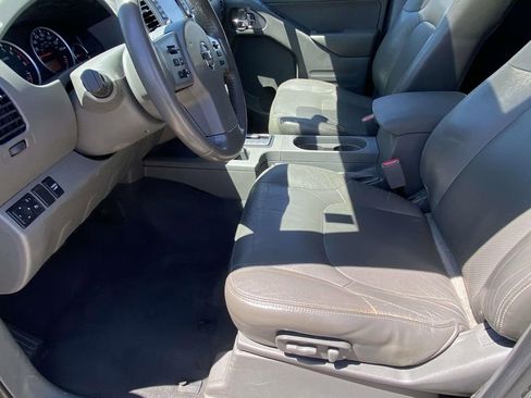 Used 2019 Nissan Frontier SL RWD image 17