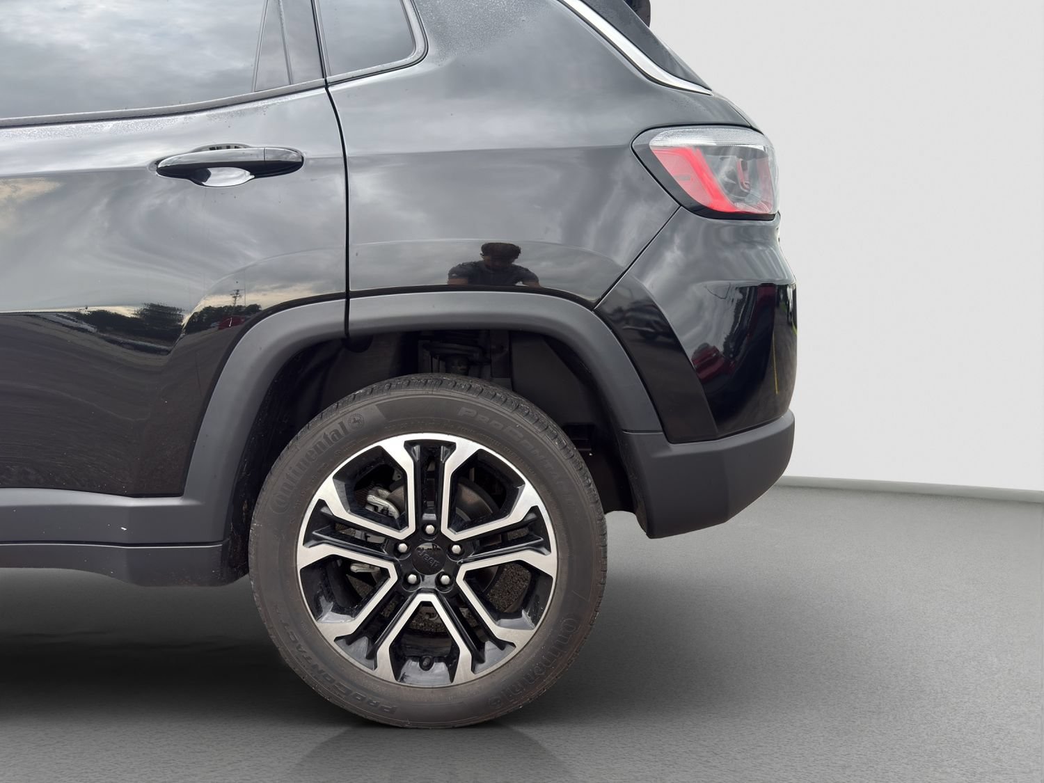 Used 2022 Jeep Compass Limited AWD/4WD image 22