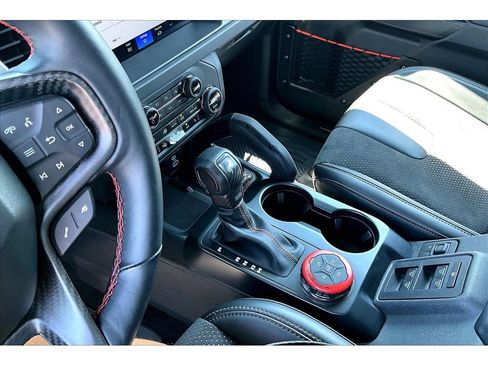 Used 2025 Ford Bronco Raptor AWD/4WD image 25