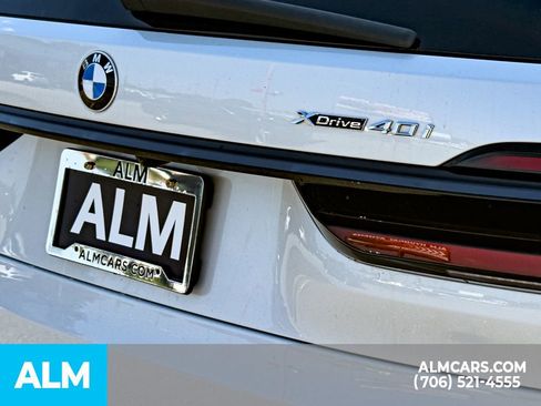 Used 2024 BMW X7 xDrive40i w/ M Sport Package AWD/4WD image 8