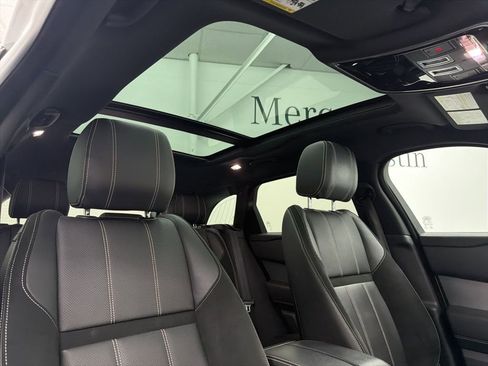 Used 2018 Land Rover Range Rover Velar R-Dynamic SE image 29