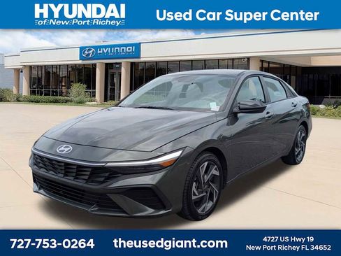 Used 2025 Hyundai Elantra Sport FWD image 1