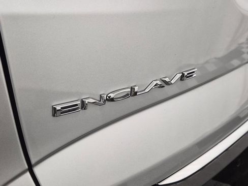 Used 2022 Buick Enclave Essence w/ Sport Touring Edition image 7
