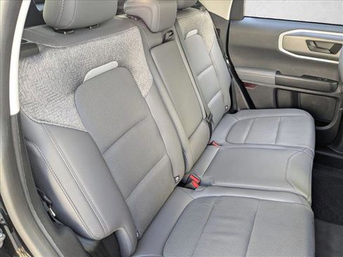 Used 2025 Ford Bronco Sport Badlands image 19