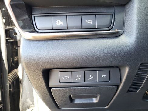 Used 2025 MAZDA CX-30 AWD 2.5 S w/ Premium Package image 24