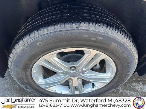 Certified 2024 GMC Terrain SLE w/ Driver Convenience Package FWD image 12
