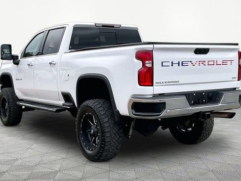 Used 2021 Chevrolet Silverado 2500 LTZ image 4